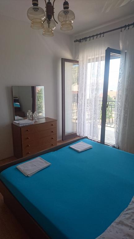 Apartment Leona Сен Екстериор снимка