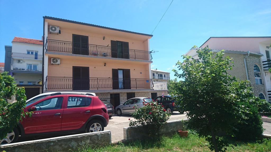 Apartment Leona Сен Екстериор снимка