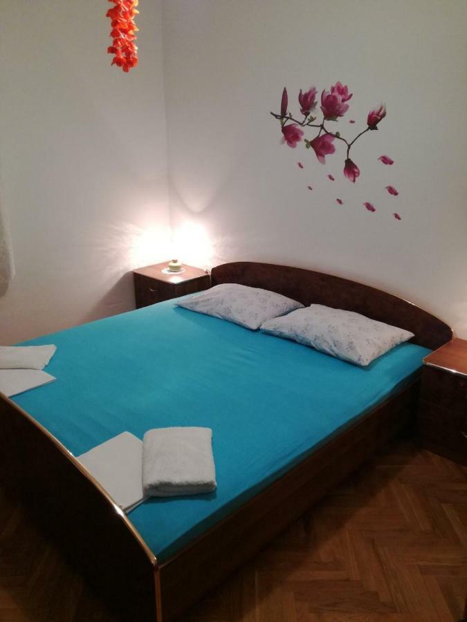 Apartment Leona Сен Екстериор снимка